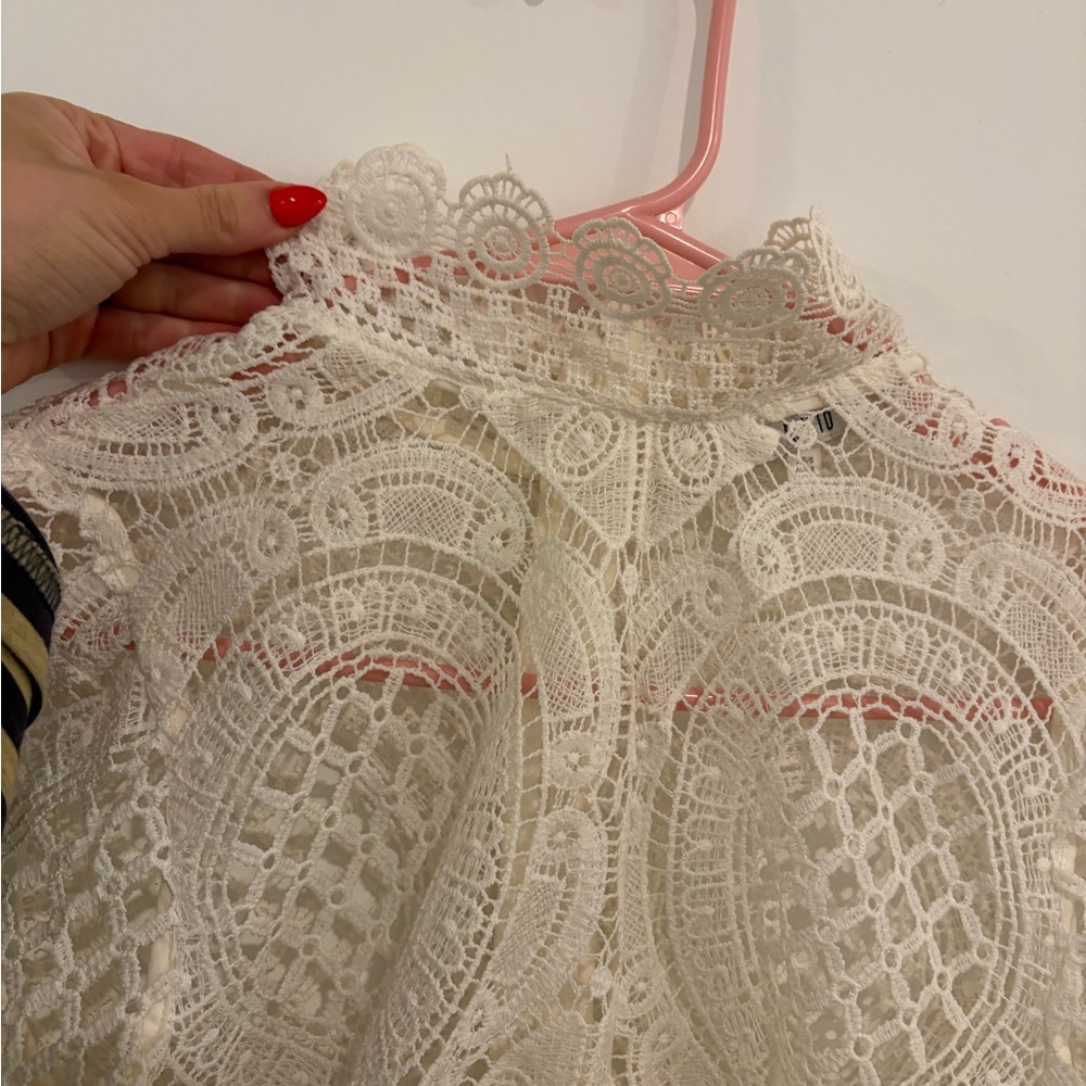 Lace layer  top - Picture 2 of 4